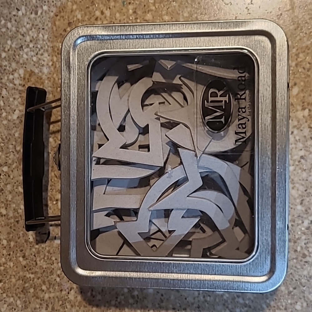 Maya Road fresh clipboard - arrows
